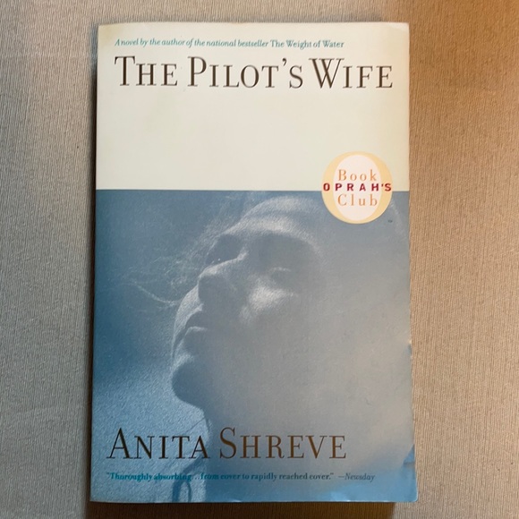 Books Other - 📚2/$6  The Pilot’s Wife